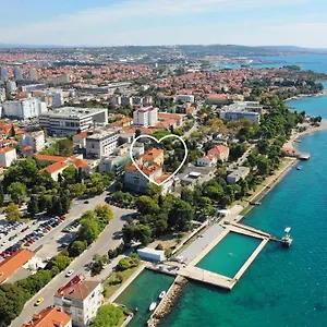 & Kolovare 3, 3* Zadar