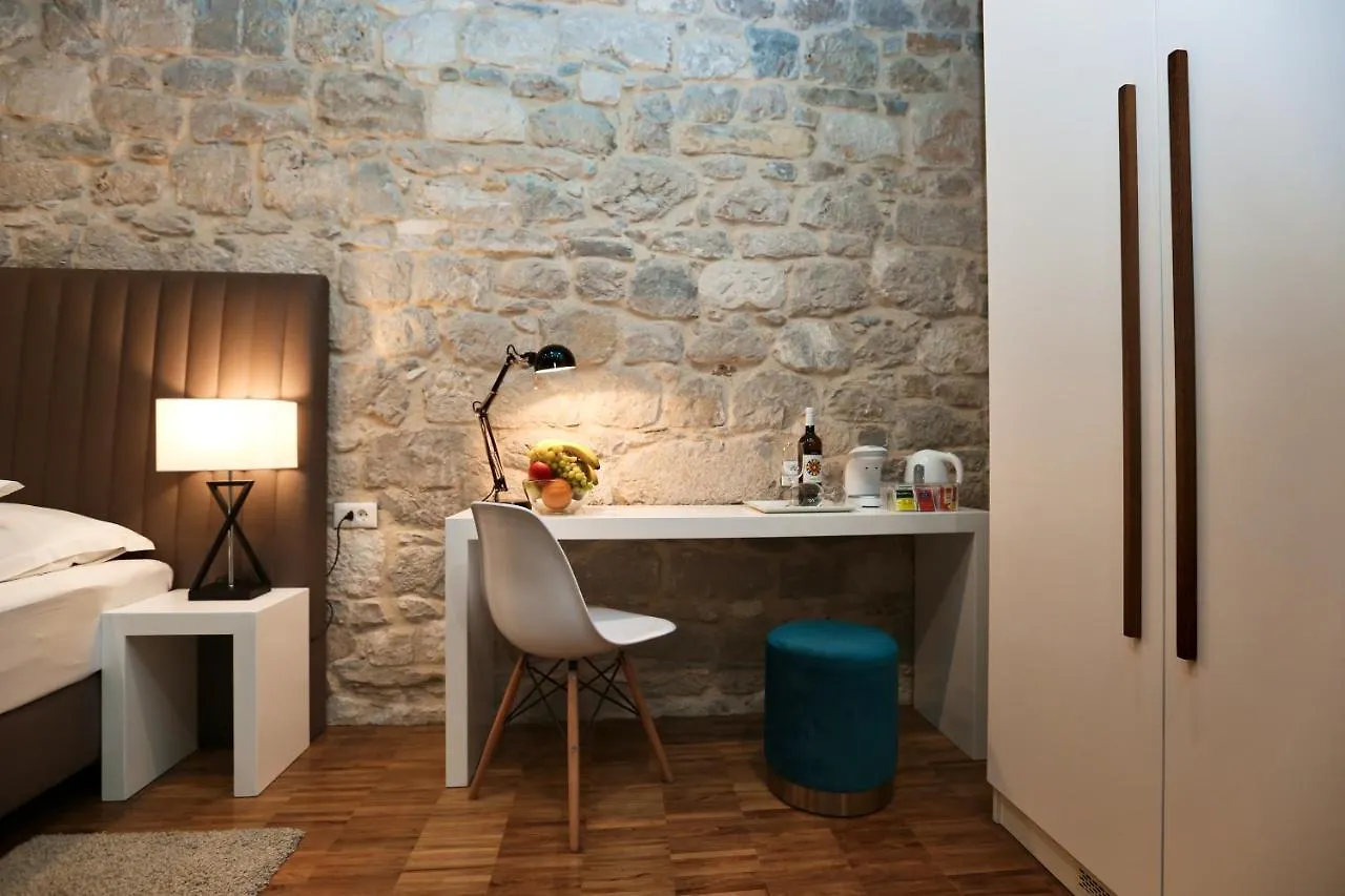 Riva Luxury Rooms Split 4*,