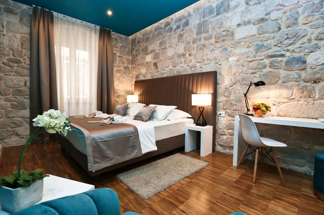 Riva Luxury Rooms Split