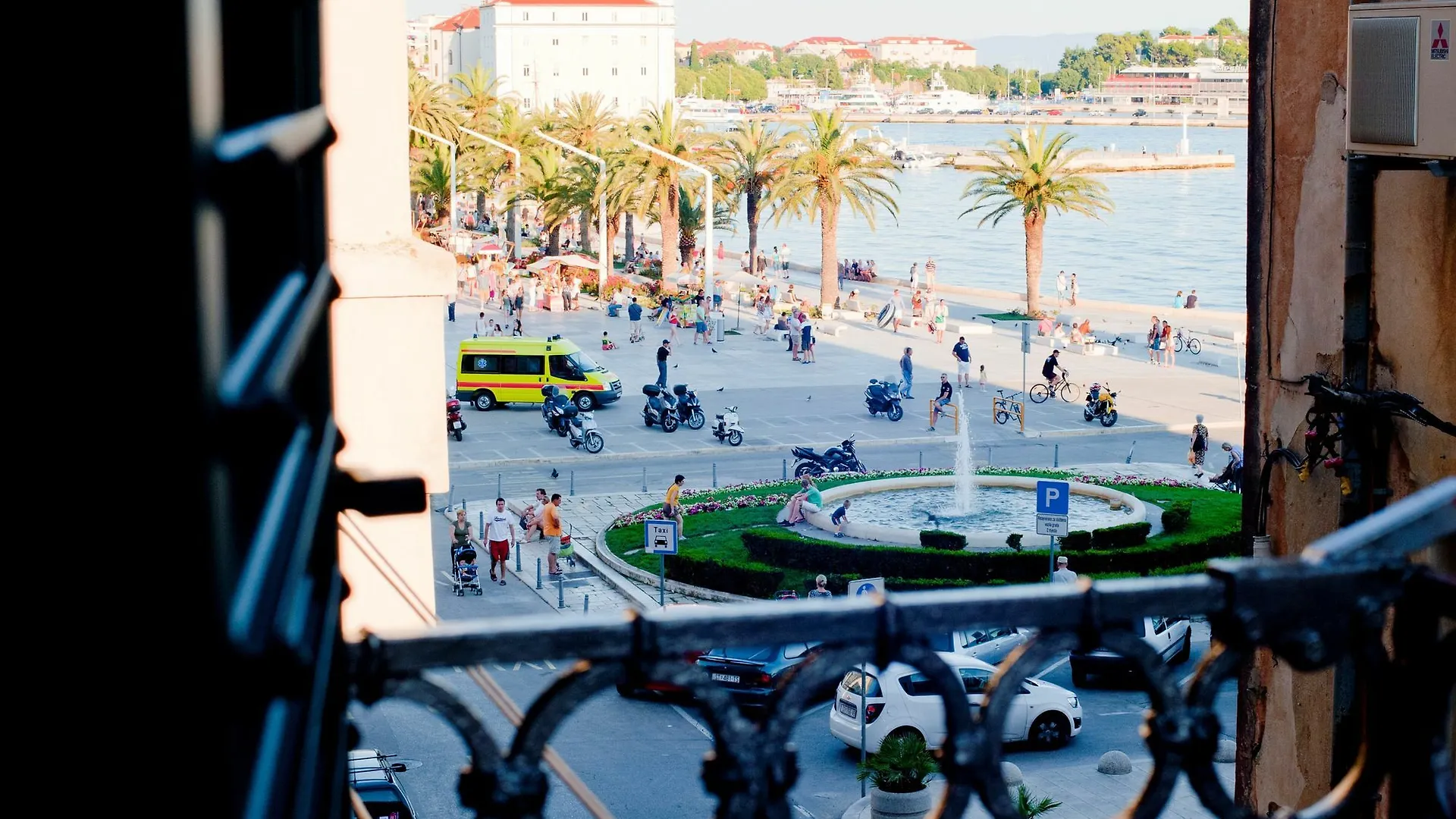 Guest house Riva Luxury Rooms Split