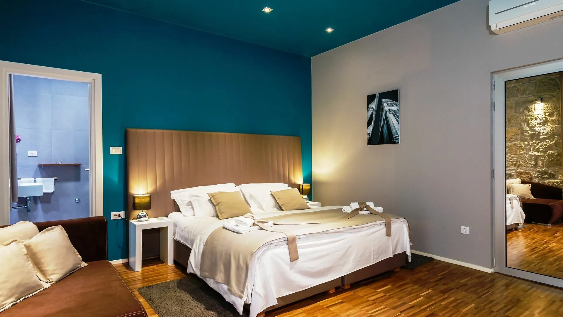 Riva Luxury Rooms Split
